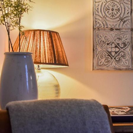 The Malthouse - Naturally Styled Central Apartment Cirencester Ngoại thất bức ảnh