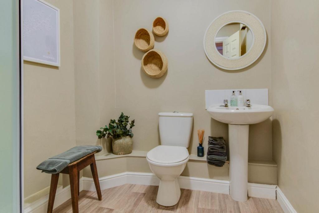 The Malthouse - Naturally Styled Central Apartment Cirencester Ngoại thất bức ảnh